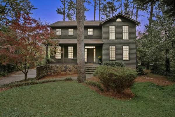 1095 Lake DR, Roswell, GA 30075