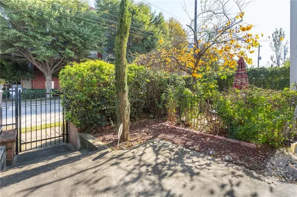 Atlanta, GA 30312,375 Highland AVE NE #401