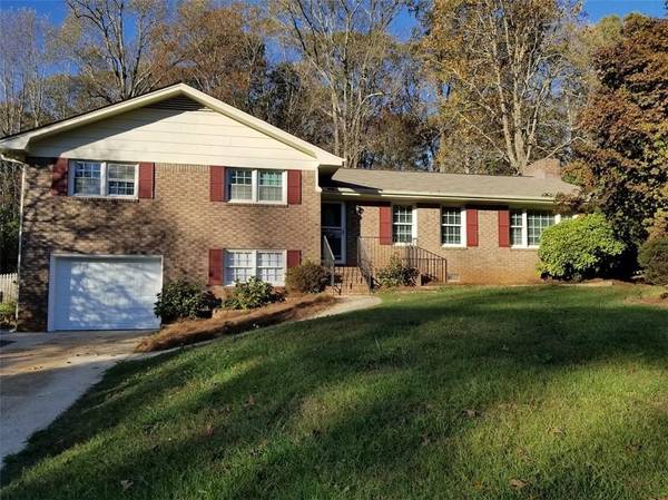 1394 Oakmont DR, Acworth, GA 30102