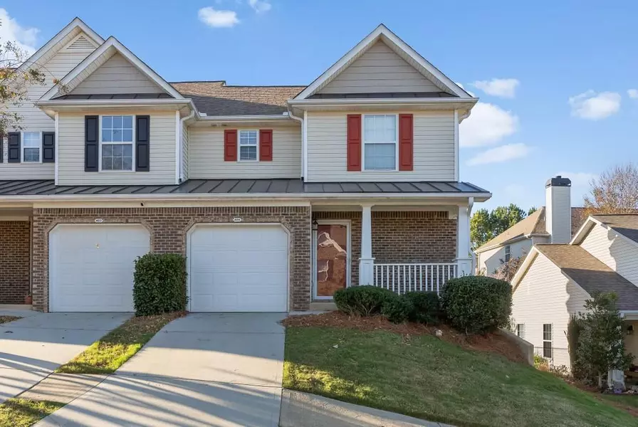 405 Red Coat LN, Woodstock, GA 30188