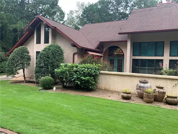 Loganville, GA 30052,5577 Highway 81