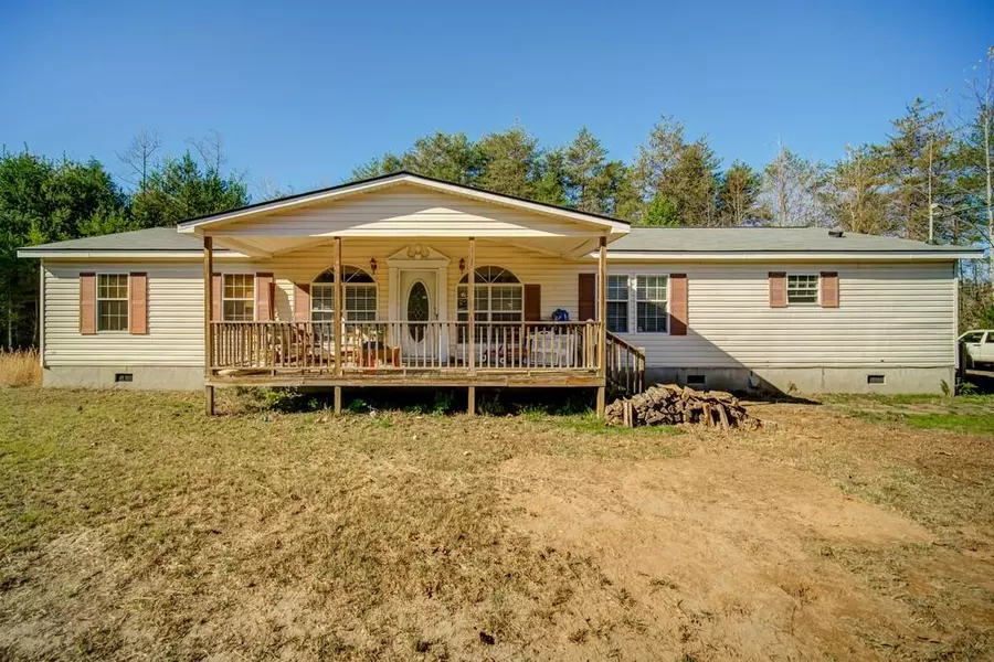 1013 Robin Hood DR, Murrayville, GA 30564