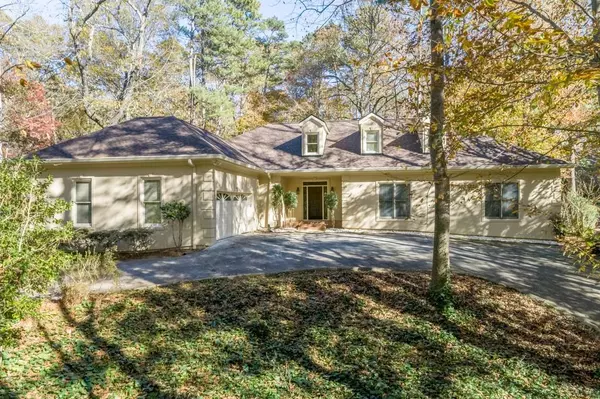 224 OAK FOREST DR, Smyrna, GA 30082