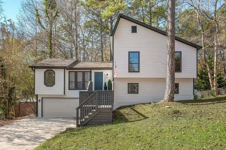 5261 Ferry Creek LN, Acworth, GA 30102