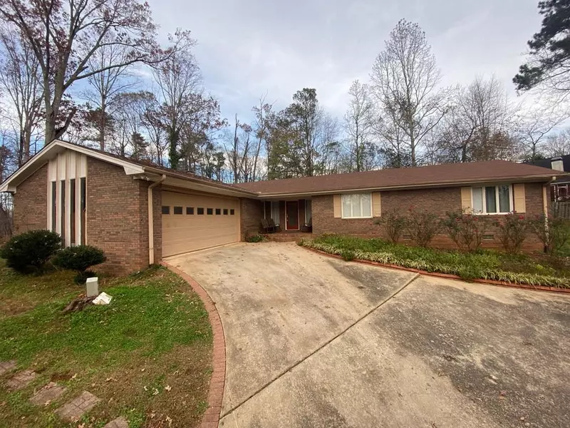 3680 Windy Hill DR, Gainesville, GA 30504