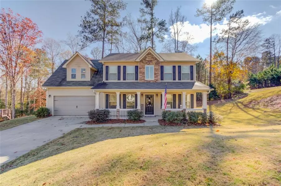 529 Greenridge LN, Loganville, GA 30052