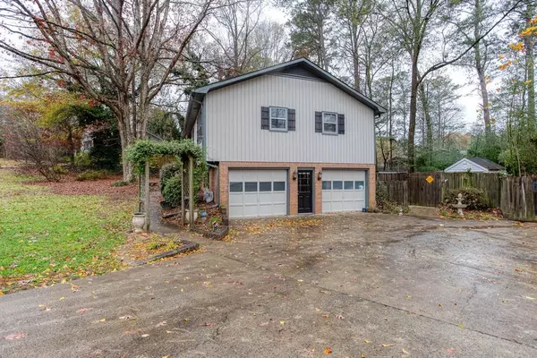 Marietta, GA 30066,2405 Renny CT