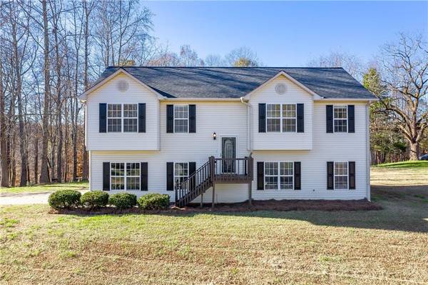 3234 Yellow Rose TRL, Gainesville, GA 30507