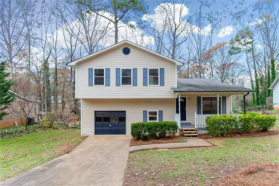 107 Julie LN, Stockbridge, GA 30281