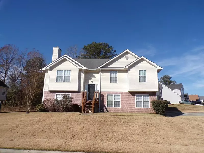 3900 Kimberlyn CT, Rex, GA 30273