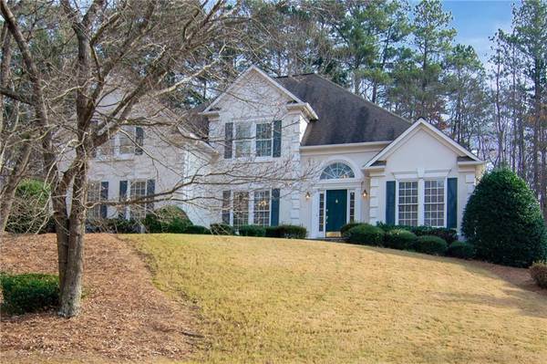 3945 Berkeley View DR, Berkeley Lake, GA 30096