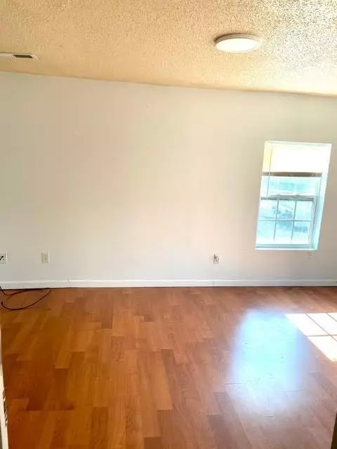 Calhoun, GA 30701,215 Crest DR