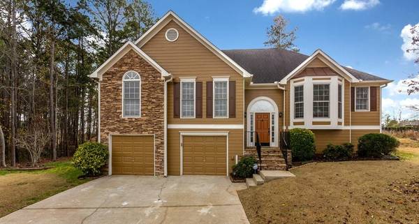 149 Valleyside DR S, Dallas, GA 30157