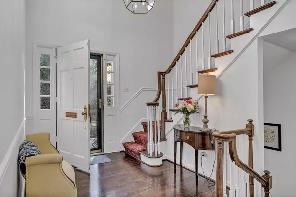 Atlanta, GA 30327,3050 NW Margaret Mitchell DR #42
