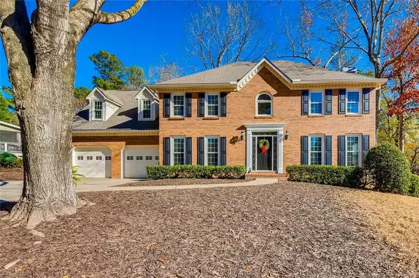 420 Fourth Fairway DR, Roswell, GA 30076