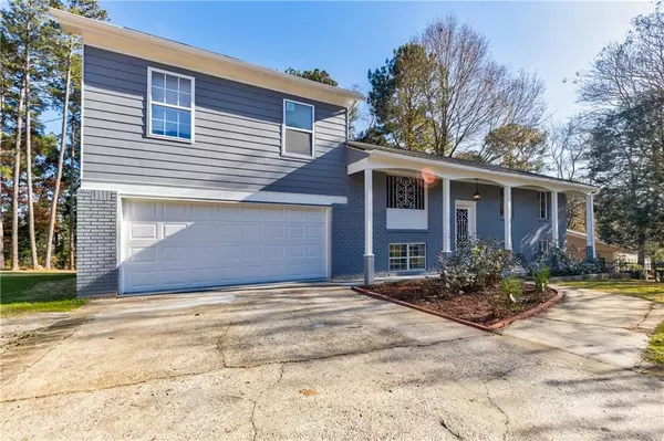 2435 Rolling View DR SE, Smyrna, GA 30080