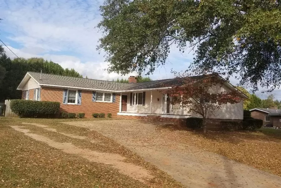 906 CRYSTAL DR, Thomaston, GA 30286