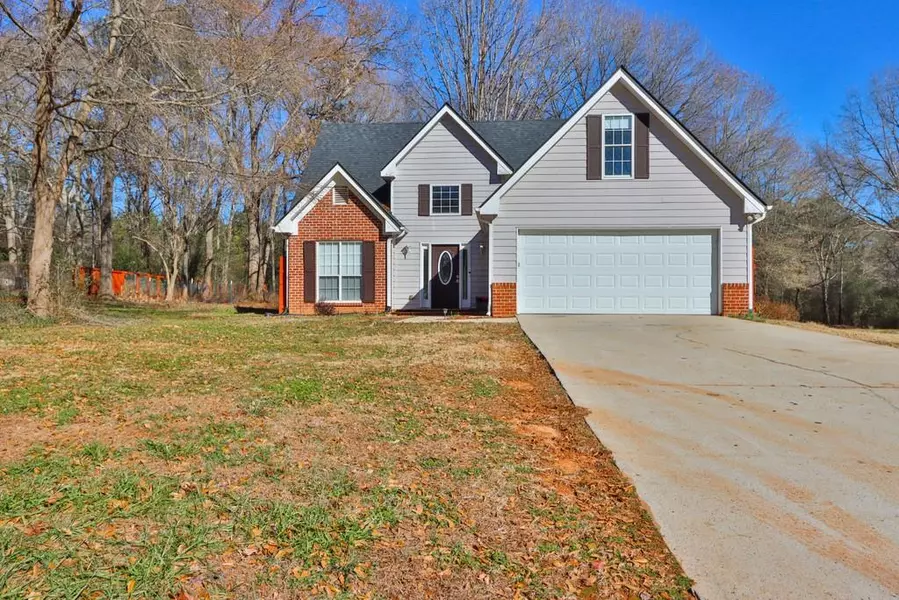 162 Regency DR, Bethlehem, GA 30620