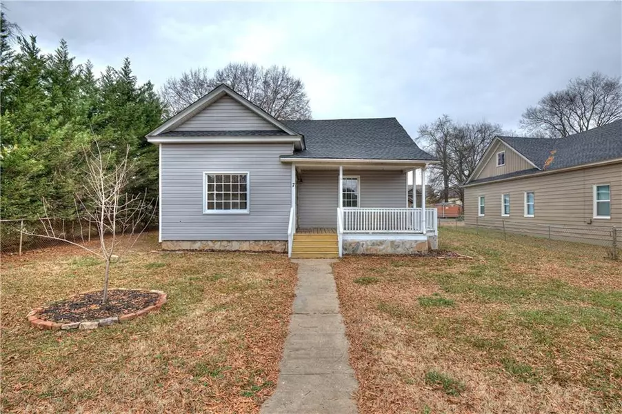 7 Defender ST, Cartersville, GA 30120