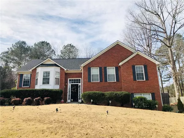 1015 Spanish Moss LN, Lawrenceville, GA 30045