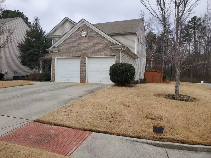 2246 Tullamore CIR, Snellville, GA 30039