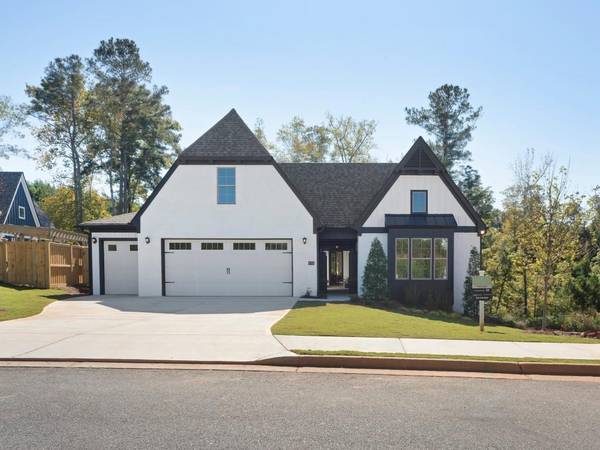 175 Arbor Garden CIR, Newnan, GA 30265