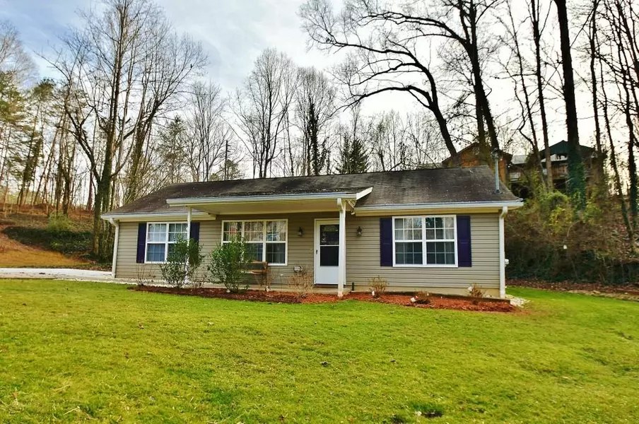 6117 Cardinal DR, Gainesville, GA 30506