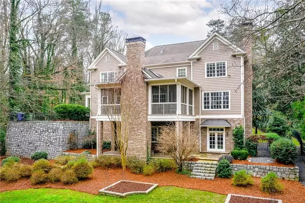 Atlanta, GA 30327,949 Buckingham CIR NW