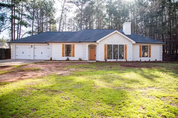 565 Forest RD,  Covington,  GA 30016