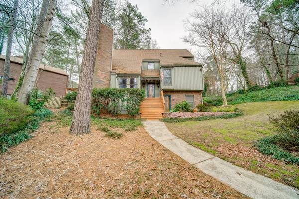 4198 Edinburgh TRL, Roswell, GA 30075