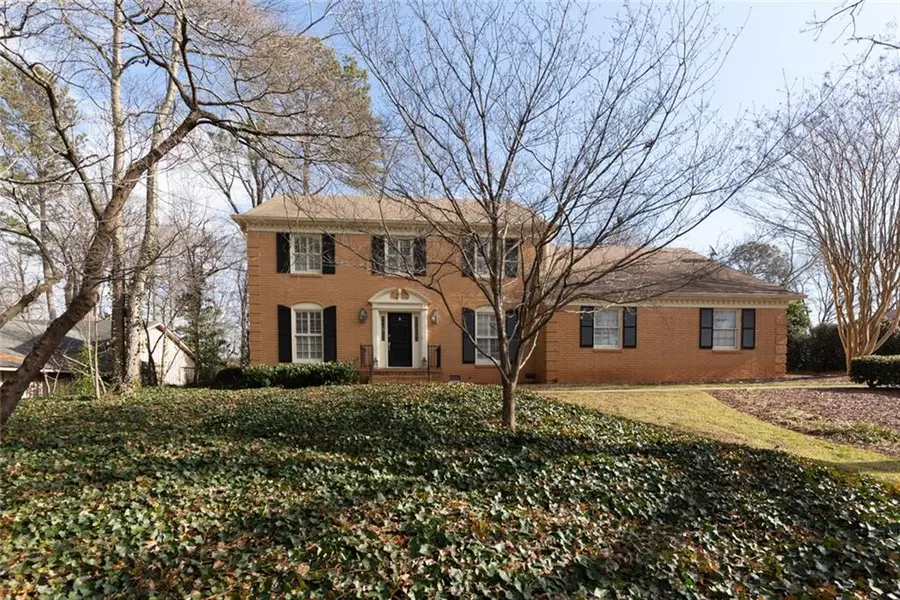 5345 Saffron DR, Dunwoody, GA 30338