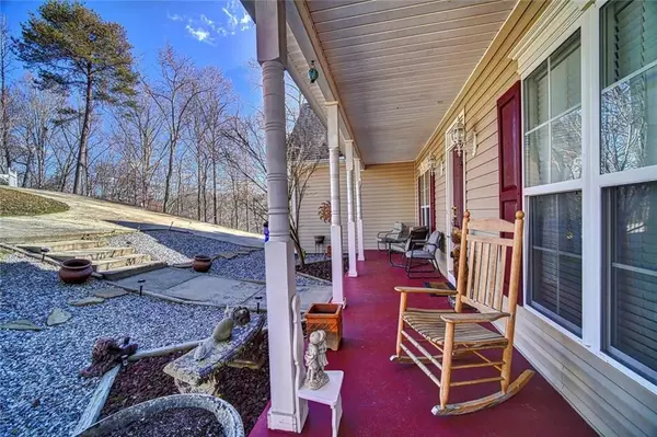 Dahlonega, GA 30533,297 Holly Ridge