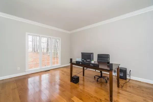 Cumming, GA 30040,6320 Calamar DR