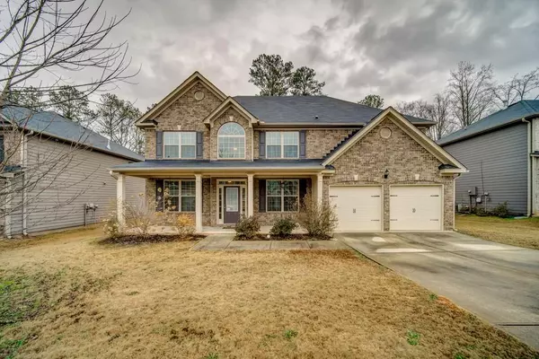 4770 Chickadee LN, Ellenwood, GA 30294