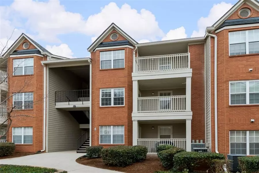 2033 Chastain Park CT NE, Atlanta, GA 30342