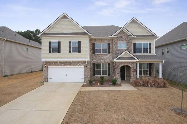 160 Fanleaf DR, Fairburn, GA 30213