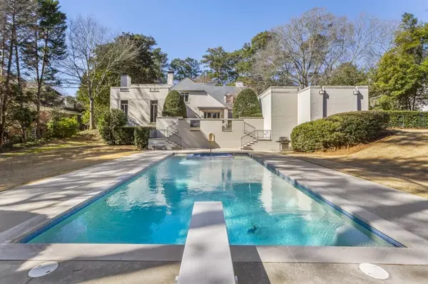 Atlanta, GA 30327,3057 Ridgewood RD NW
