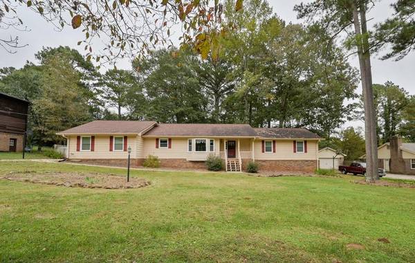 55 COUNTRY ROADS CIR, Stockbridge, GA 30281