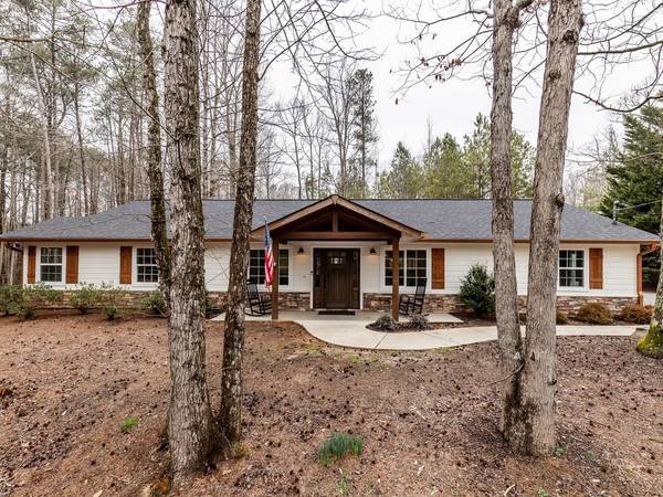 121 Willow Creek LN, Ellijay, GA 30536