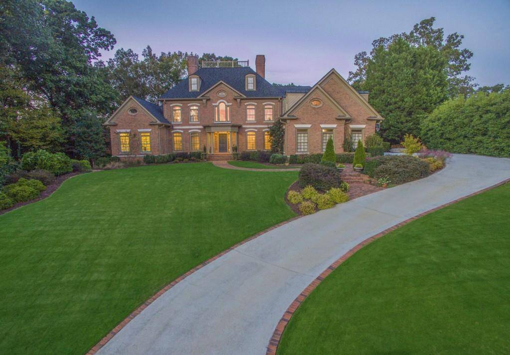 8270 Jett Ferry RD, Sandy Springs, GA 30350