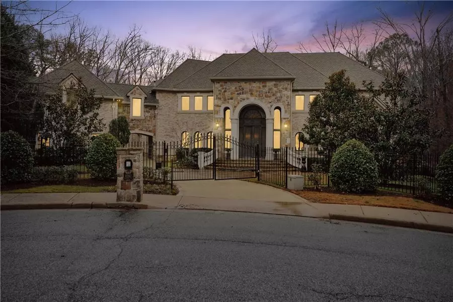 4262 Regency CT NW, Atlanta, GA 30327