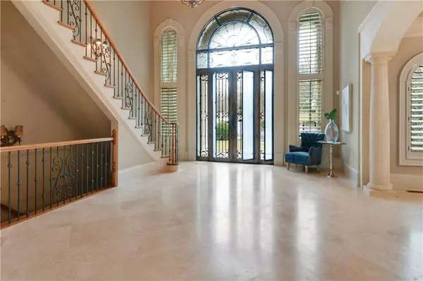 Atlanta, GA 30327,4262 Regency CT NW