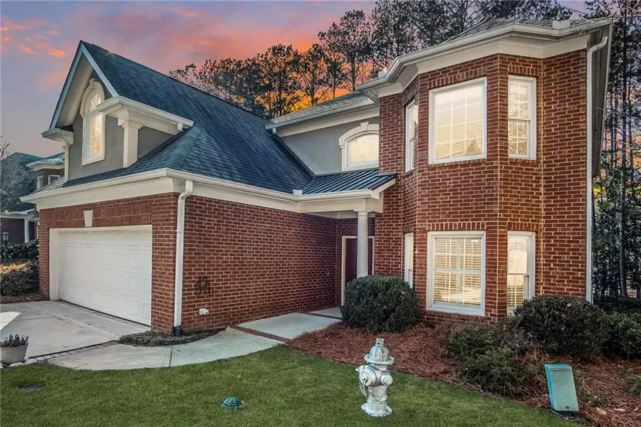 207 Crossing Valley LN, Sandy Springs, GA 30339