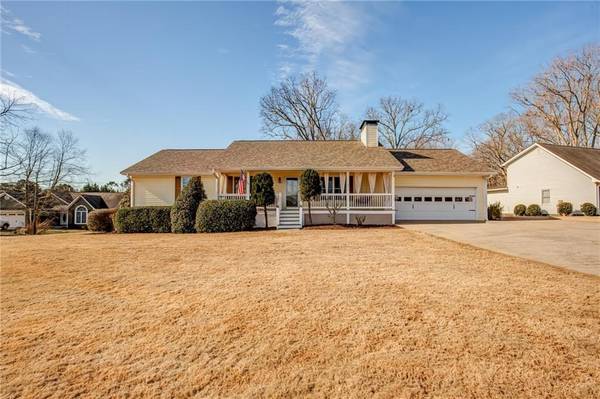 4628 Countryside DR, Flowery Branch, GA 30542