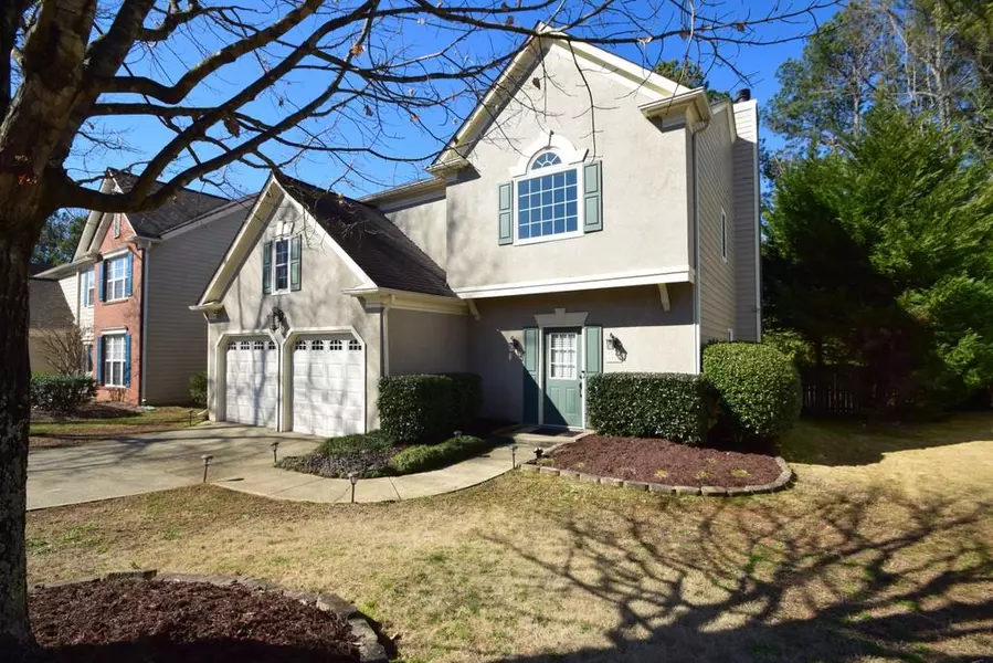 5010 Foxberry LN, Roswell, GA 30075