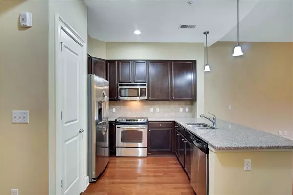 Atlanta, GA 30339,200 River Vista DR #706