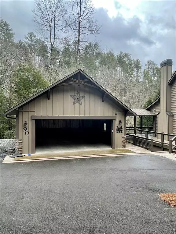 Ellijay, GA 30540,90 Mandolin LN