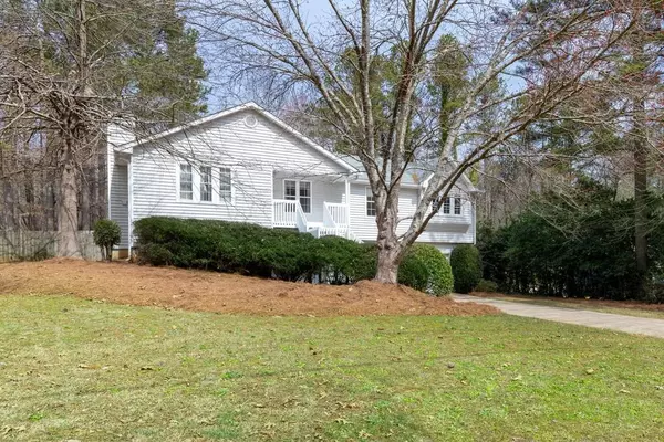 Acworth, GA 30102,3584 Pine Branches CT