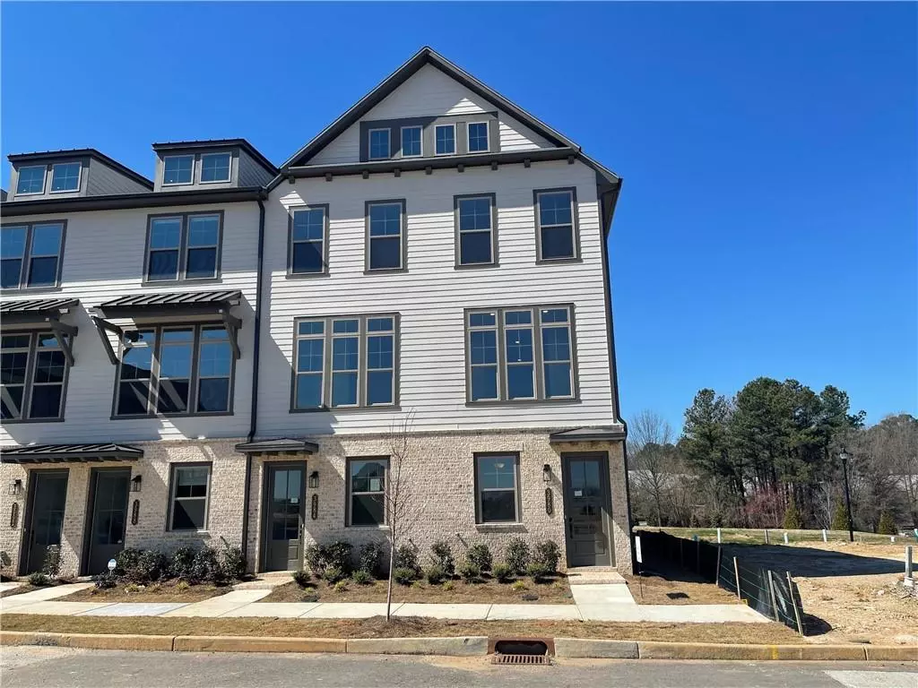 Atlanta, GA 30339,3980 Allegretto CIR #32