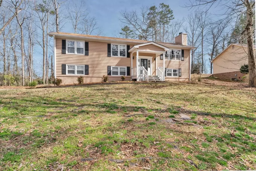 333 Hill Crest CIR, Woodstock, GA 30188